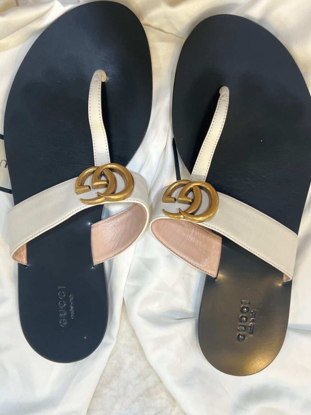 Gucci Marmont GG Leather Thong Flat Sandals